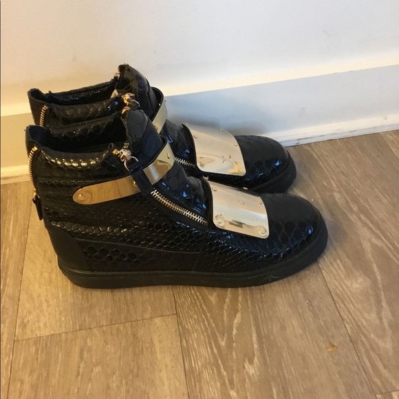 Giuseppe Zanotti Embossed leather Ankle Shoes Size 42 European. $800 - Picture 5 of 13